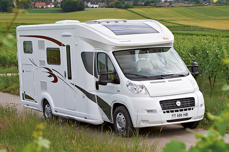 Teilintegriertes Wohnmobil